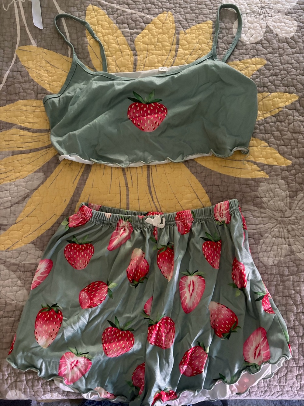Women's Strawberry Print Pajama Set - Sage Green